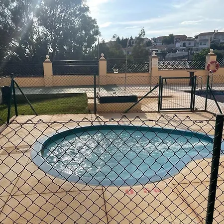 Beautiful Two Bedroom Apartment With Pool Fuengirola Exterior photo